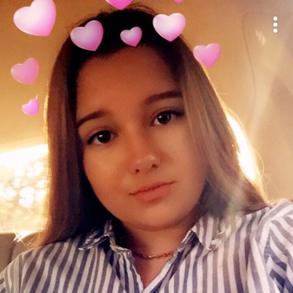 Meet your Posher, Liza